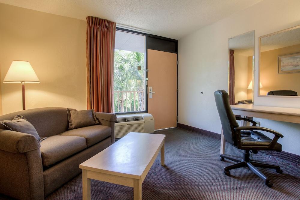 Quality Inn & Suites St Augustine Beach Area St. Augustine Beach エクステリア 写真